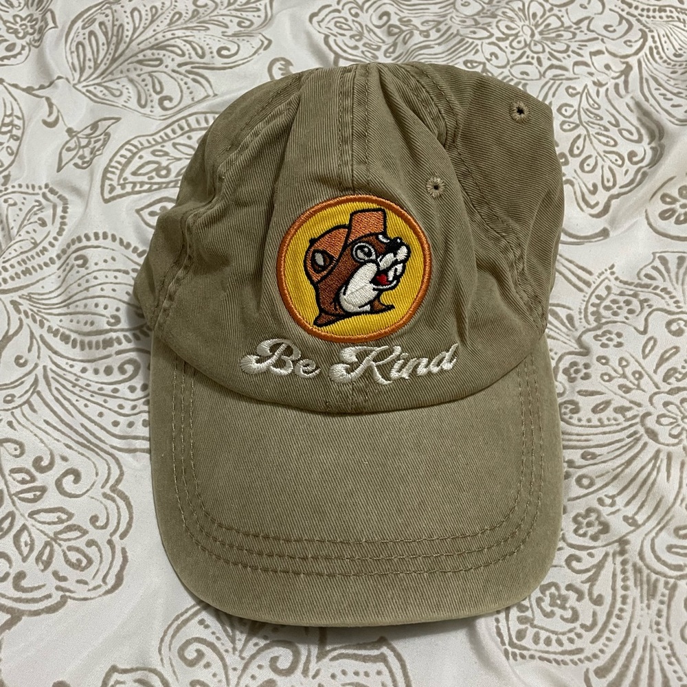 Buc-ees Casual Hat Be Kind